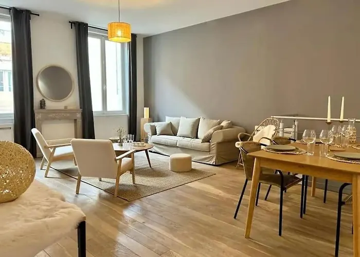 Chic 4 Personnes Hypercentre 5 Minutes Avenue De Champagne